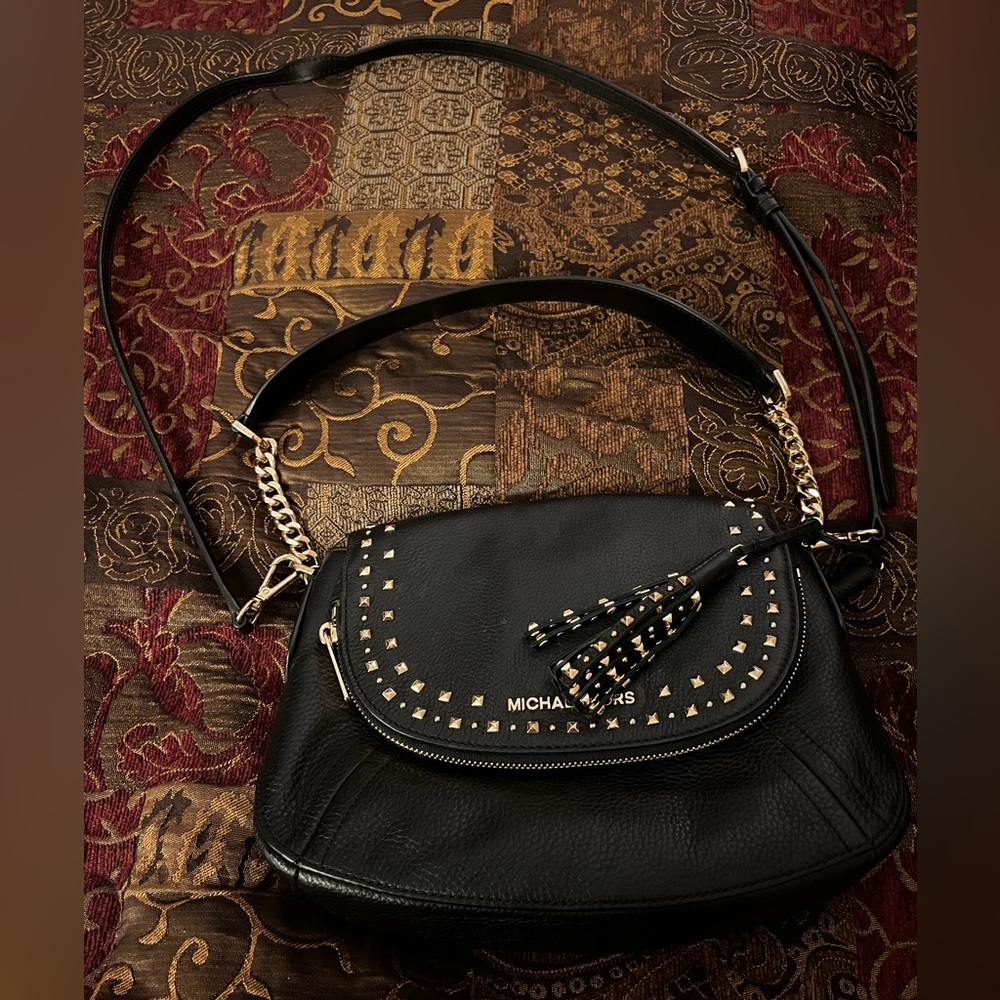 Micheal Kors Shoulder and crossbody bag. Excellent condition